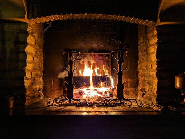 How to select the right fireplace for your home's style?